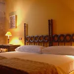 Pazo De Galegos 2*